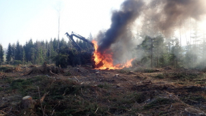 Na Bruntálsku hořel harvestor