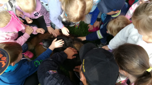 FOTO: Děti strávily dopoledne s policisty