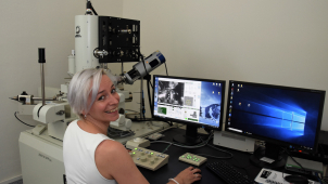 Centrum nanotechnologií na Báňské má nový mikroskop