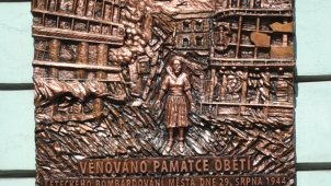 Nová pamětní deska připomíná bombardování Ostravy