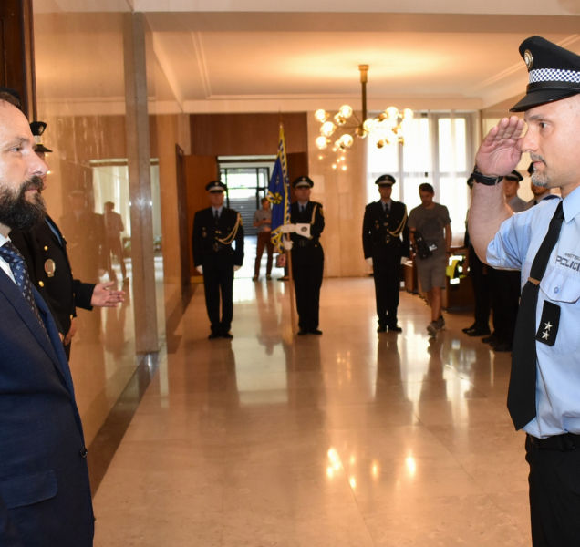 Noví strážníci složili slib před ostravským primátorem