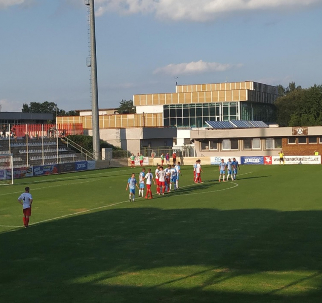 Vítkovice vydřely postup na penalty